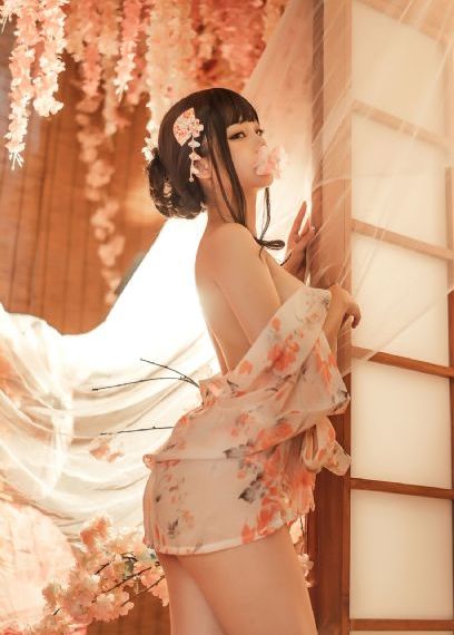 二女同志亚洲人狂欢的剧情介绍