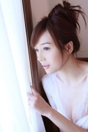 在丈面前被多人侵犯